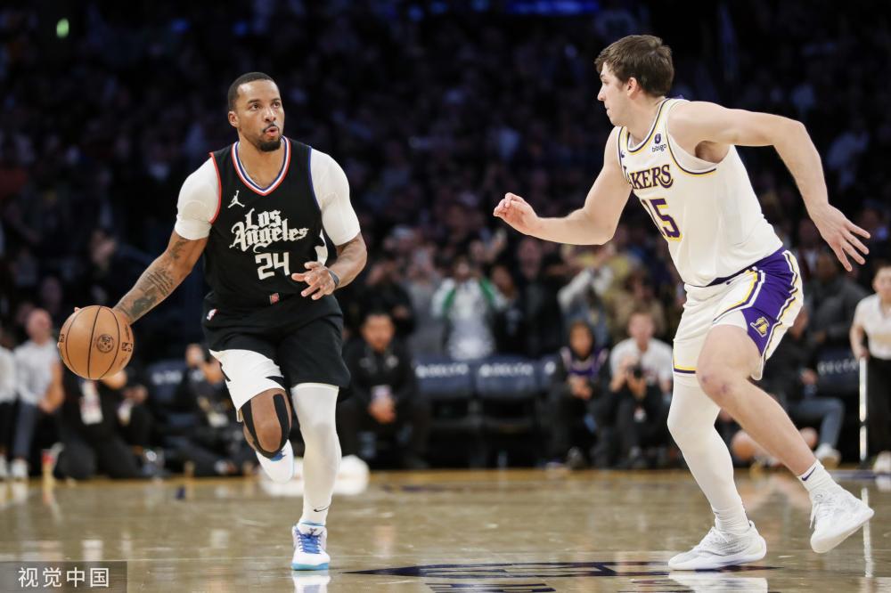 这位年轻的 这位年轻的